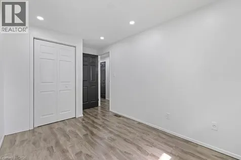 24 Tara Crescent Thorold ON L2V 4M1