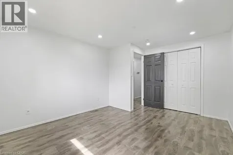 24 Tara Crescent Thorold ON L2V 4M1