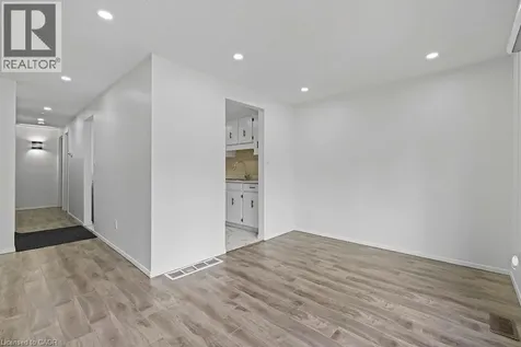 24 Tara Crescent Thorold ON L2V 4M1