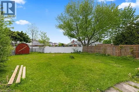 24 Tara Crescent Thorold ON L2V 4M1