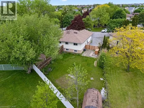 24 Tara Crescent Thorold ON L2V 4M1