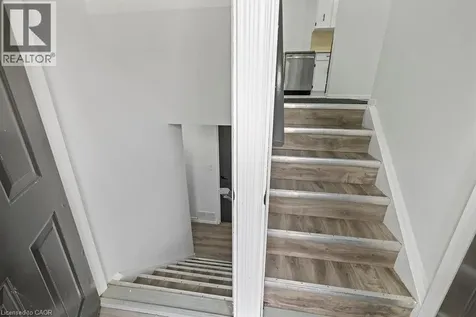 24 Tara Crescent Thorold ON L2V 4M1