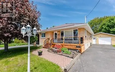 3301 Ross Avenue Cornwall ON K6K 1G3