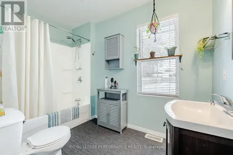 3301 Ross Avenue Cornwall ON K6K 1G3