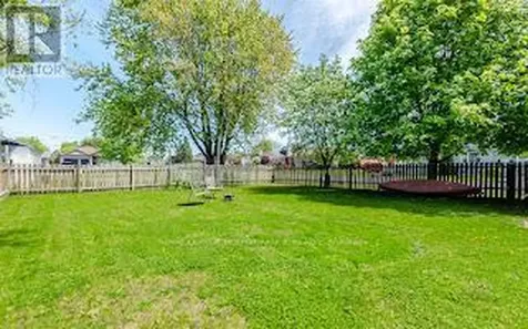 3301 Ross Avenue Cornwall ON K6K 1G3