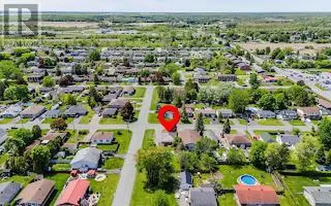 3301 Ross Avenue Cornwall ON K6K 1G3