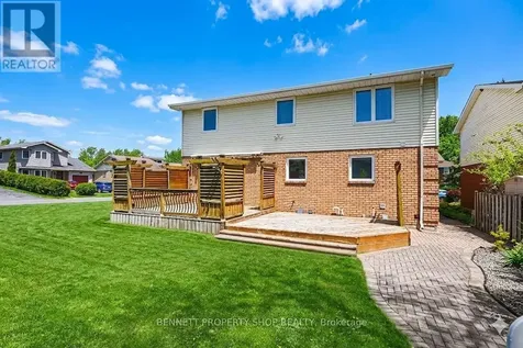 875 Kenyon Crescent Cornwall ON K6H 6Z1