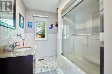 72 Castlebeau Street Russell ON K0A 1W0