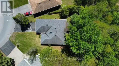 72 Castlebeau Street Russell ON K0A 1W0