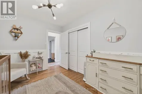 1081 Foley Avenue Ottawa ON K1G 2R4
