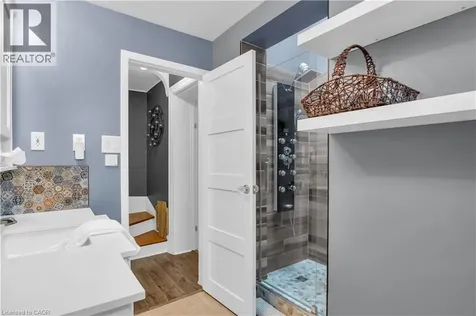 296 Weber Street East Kitchener ON N2H 1G2