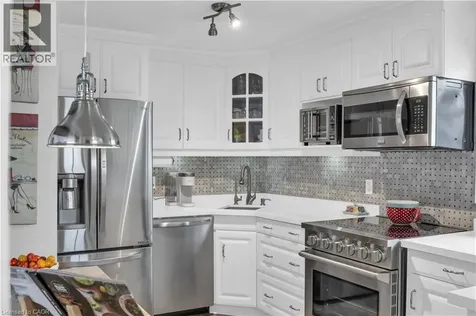 296 Weber Street East Kitchener ON N2H 1G2