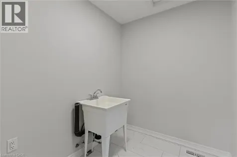 150 Hodgkins Avenue Thorold ON L2V 1M1