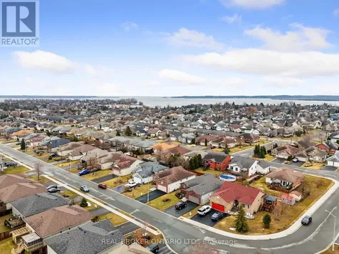 31 Fox Den Drive Brighton ON K0K 1H0