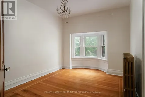 44 St Clair Avenue Hamilton (gibson) ON L8M 2N3
