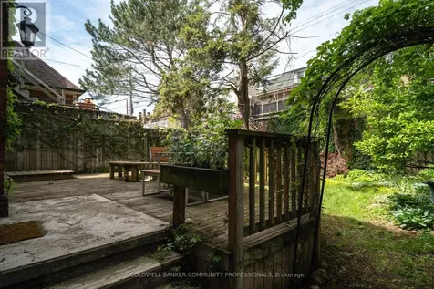 44 St Clair Avenue Hamilton (gibson) ON L8M 2N3