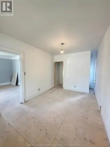1069 Elm Windsor ON N9A 5H8