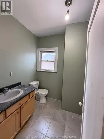1069 Elm Windsor ON N9A 5H8