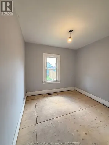 1069 Elm Windsor ON N9A 5H8