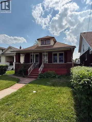 1069 Elm Windsor ON N9A 5H8