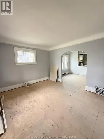1069 Elm Windsor ON N9A 5H8