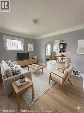 1069 Elm Windsor ON N9A 5H8
