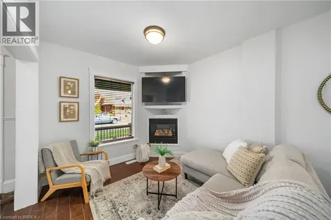 20 Wells Avenue Brantford ON N3R 4J2