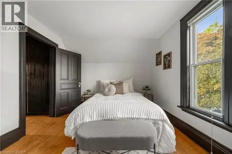20 Wells Avenue Brantford ON N3R 4J2
