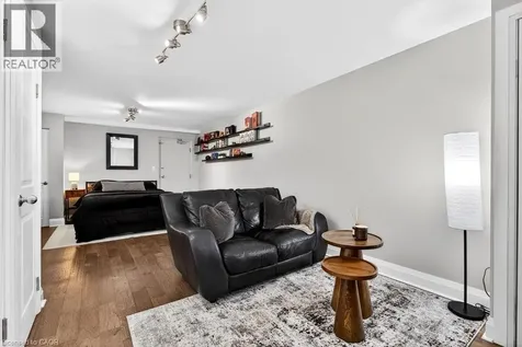 895 Maple Avenue Burlington ON L7S 2H7