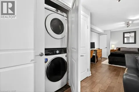 895 Maple Avenue Burlington ON L7S 2H7