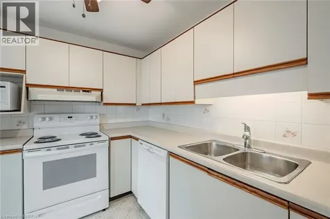 421 Fairview Drive Brantford ON N3R 7M3