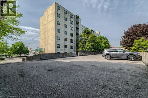 421 Fairview Drive Brantford ON N3R 7M3