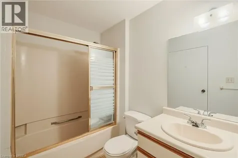 421 Fairview Drive Brantford ON N3R 7M3