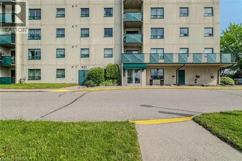 421 Fairview Drive Brantford ON N3R 7M3