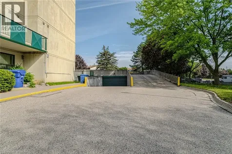 421 Fairview Drive Brantford ON N3R 7M3