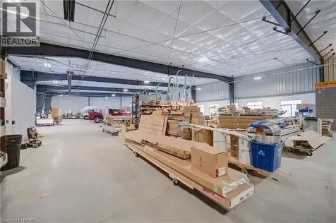 677 Colborne Street West Brantford ON N3T 5L5