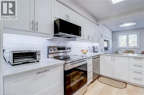 3050 Pinemeadow Drive Burlington ON L7M 3X5