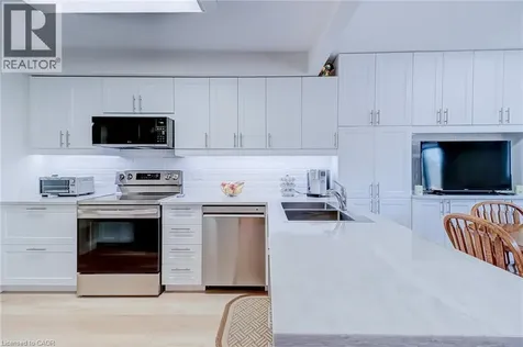 3050 Pinemeadow Drive Burlington ON L7M 3X5