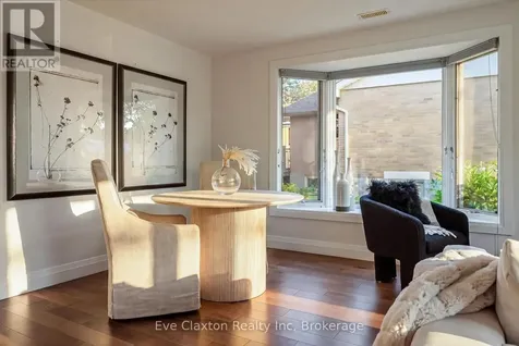 90 Dean Avenue Guelph (dovercliffe Park/old University) ON N1G 1L6