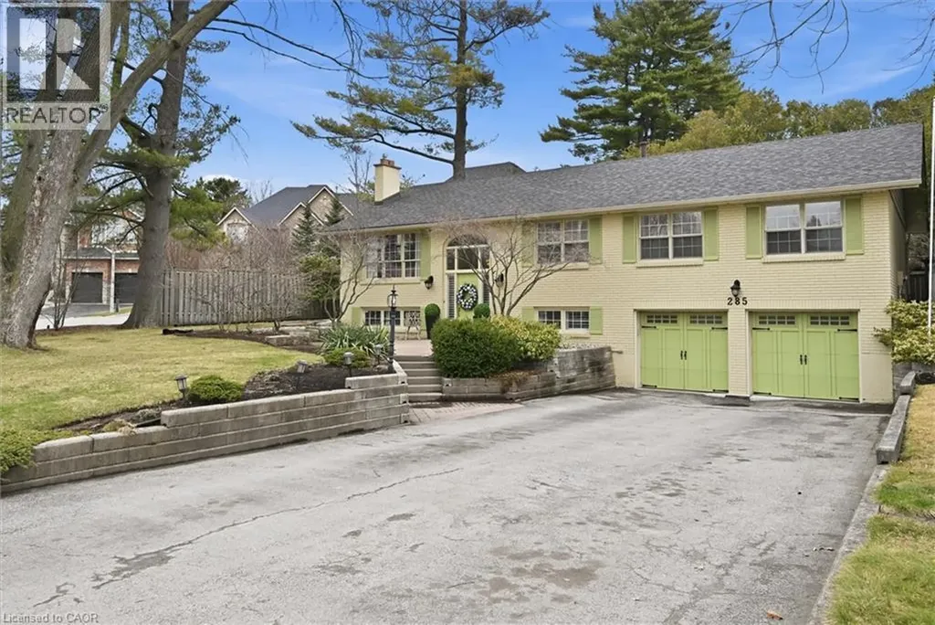 285 Glen Afton Drive Burlington ON L7L 1G8