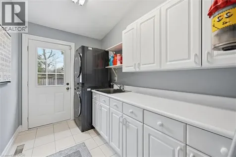 285 Glen Afton Drive Burlington ON L7L 1G8