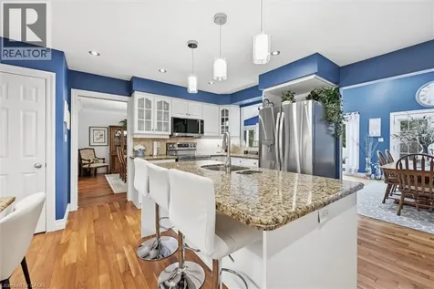 285 Glen Afton Drive Burlington ON L7L 1G8