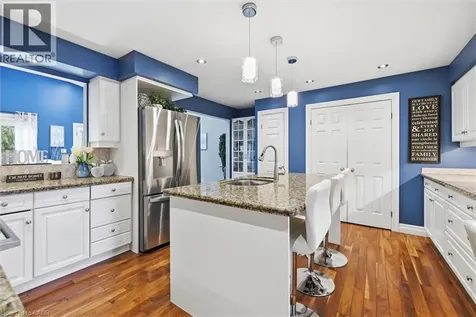 285 Glen Afton Drive Burlington ON L7L 1G8