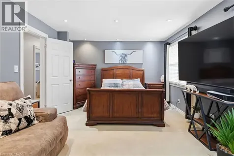 285 Glen Afton Drive Burlington ON L7L 1G8