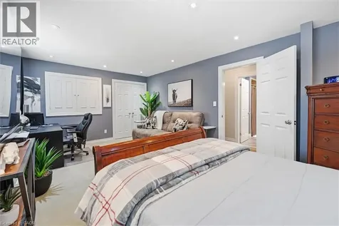 285 Glen Afton Drive Burlington ON L7L 1G8
