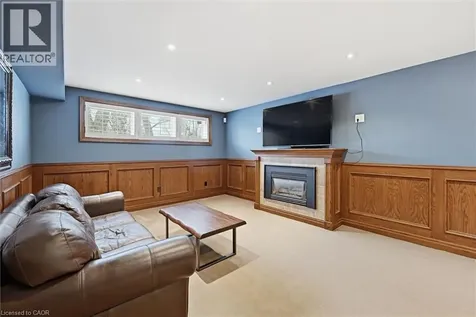 285 Glen Afton Drive Burlington ON L7L 1G8