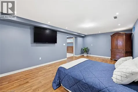 285 Glen Afton Drive Burlington ON L7L 1G8