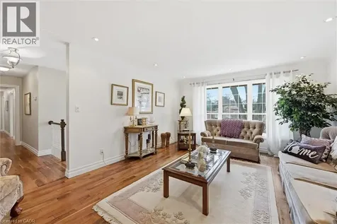 285 Glen Afton Drive Burlington ON L7L 1G8