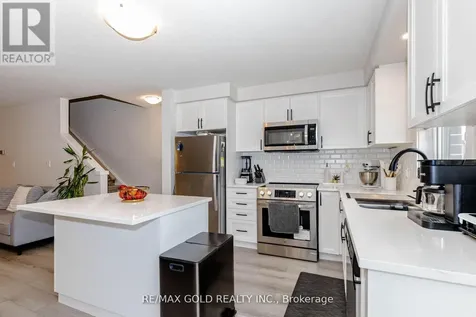18 Wilkinson Avenue Cambridge ON N1S 0C5