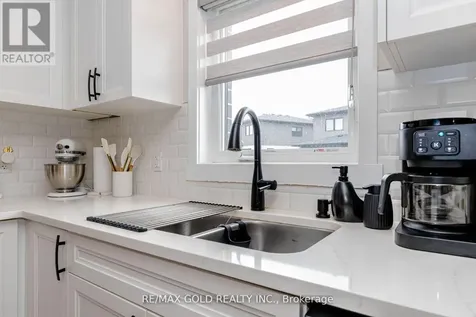 18 Wilkinson Avenue Cambridge ON N1S 0C5